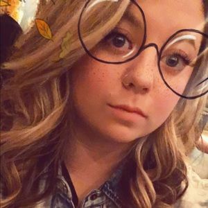 Meet your Posher, Kaleigh